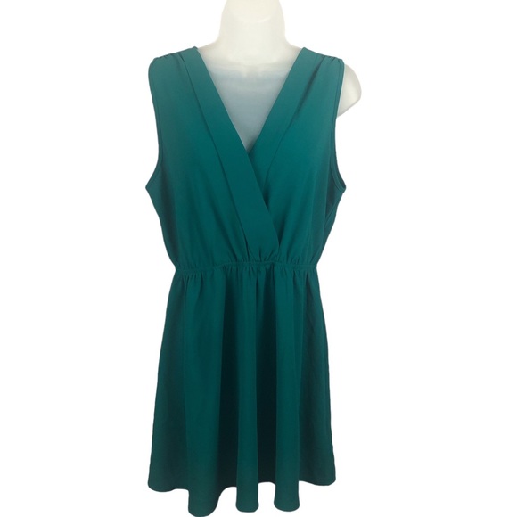 DRESS - Women's Forever 21 Emerald Green Short A-Line Sleeveless Dress. Size L - Picture 1 of 12